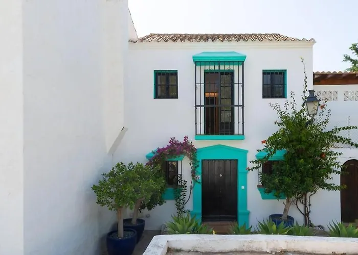 Pretty With 3 Bedroom In Puerto Banus ヴィラ マルベーリャ