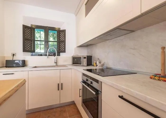 Pretty With 3 Bedroom In Puerto Banus Вілла Марбелья