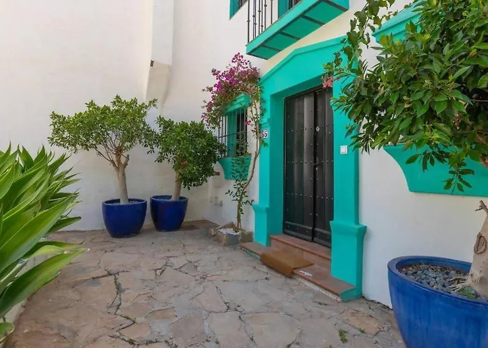 别墅 Pretty With 3 Bedroom In Puerto Banus *