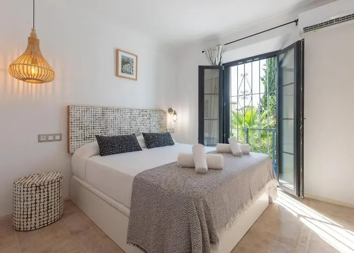 Pretty With 3 Bedroom In Puerto Banus Villa