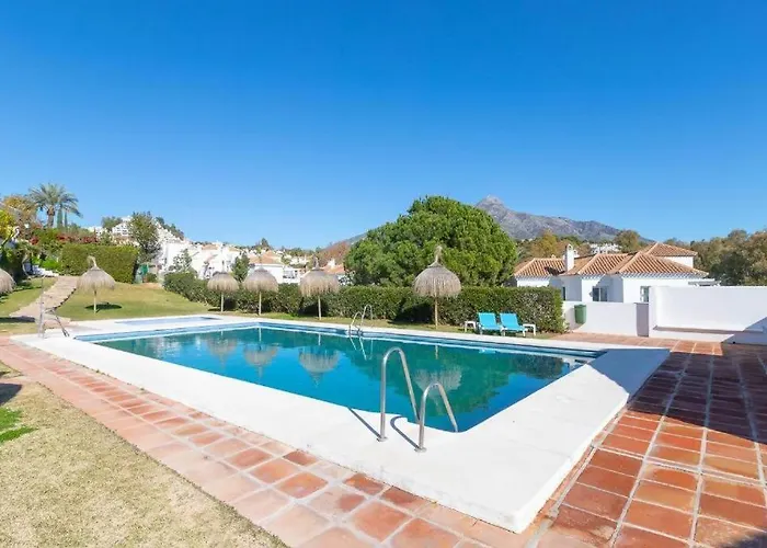 Pretty With 3 Bedroom In Puerto Banus Villa Marbella
